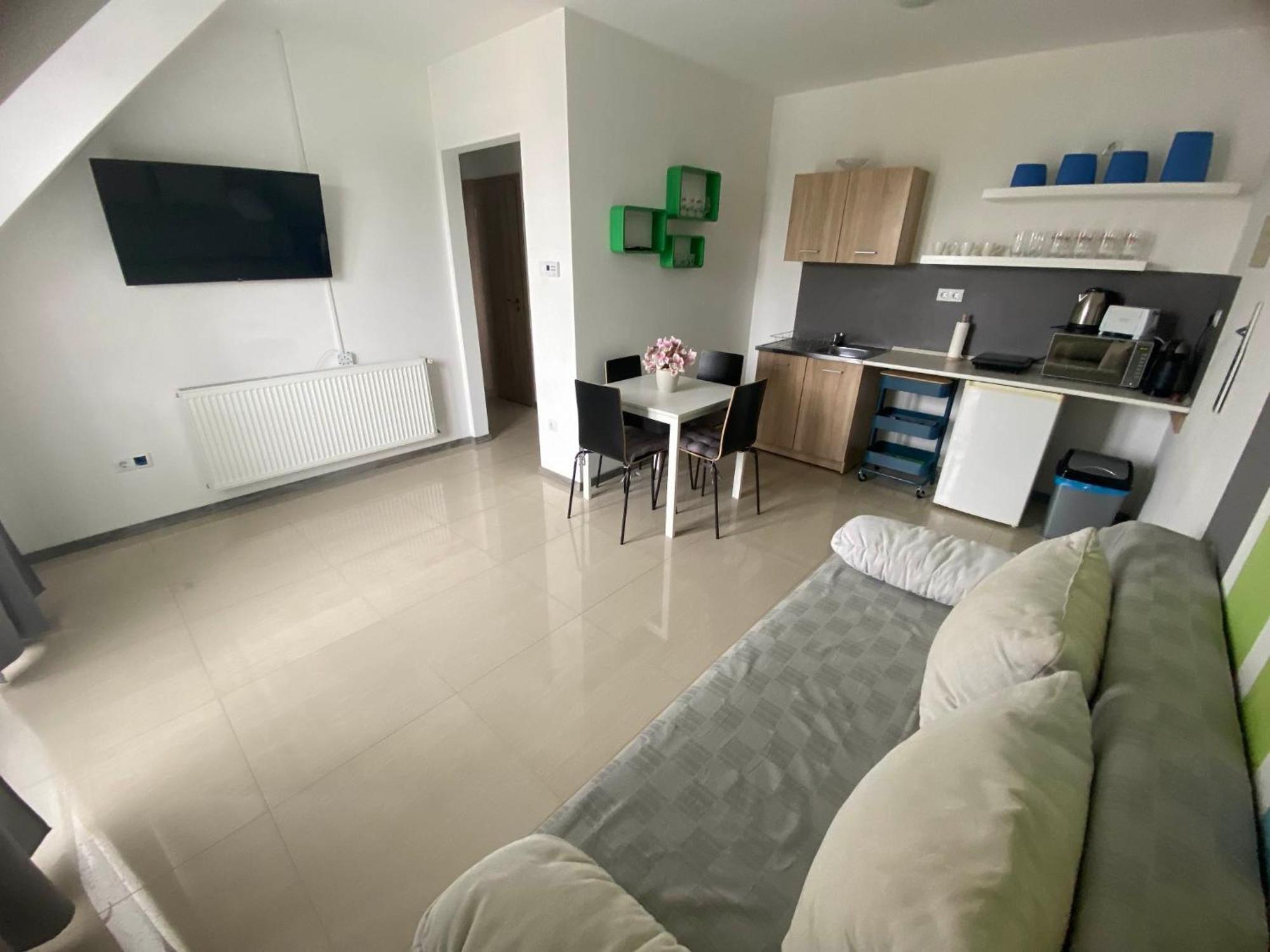 Lexy Family Apartman Hajdúszoboszló Exterior foto